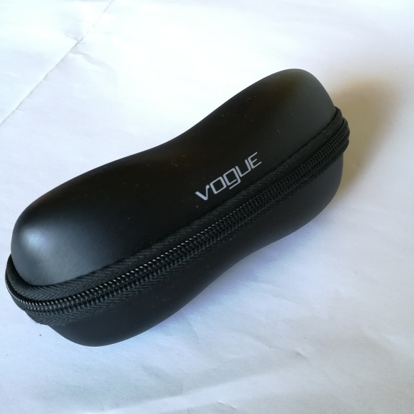 Vogue sunglasses case with zipper - Picture 3 of 10